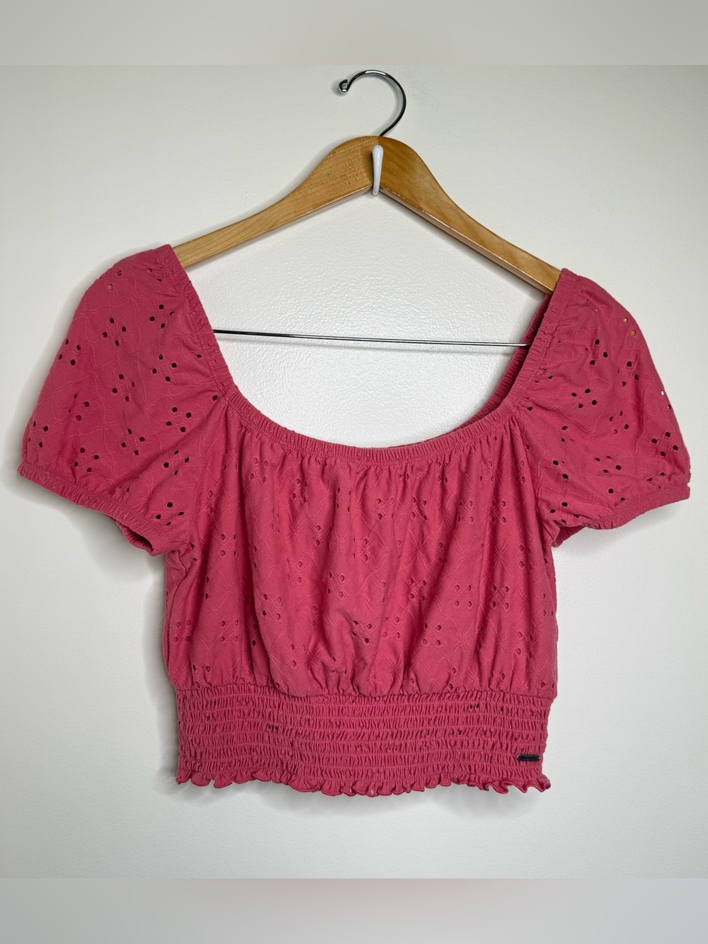 Hollister Crop Top Size Medium Smocked Bottom Eyelet Detail Festival Summer